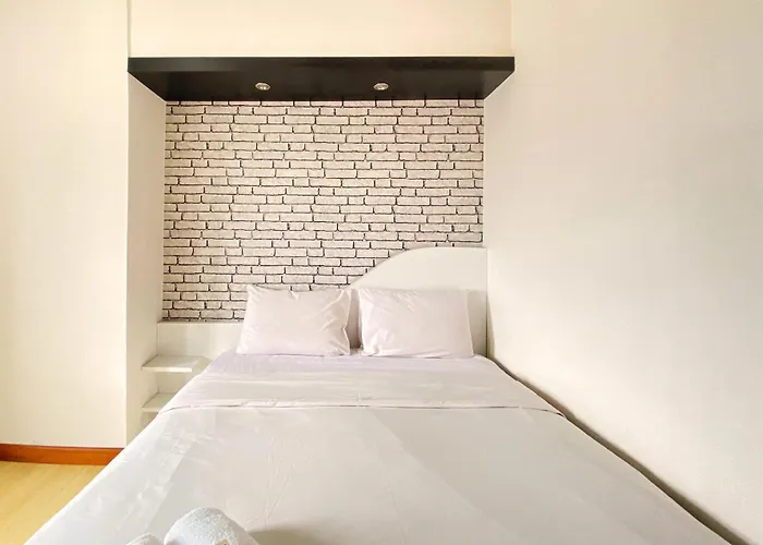 Homey 2Br At Gateway Ahmad Yani Cicadas Apartment By Travelio