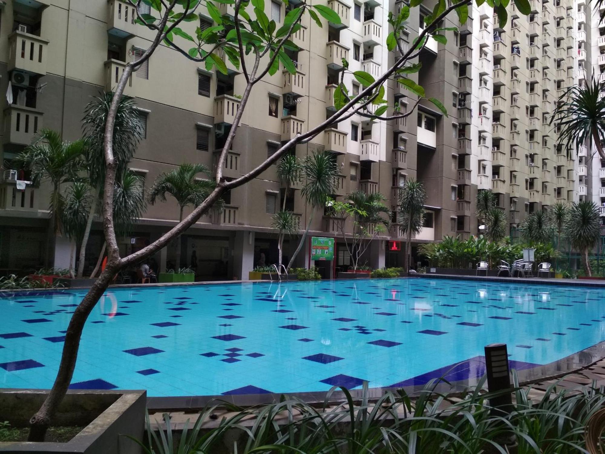 Homey 2br At Gateway Ahmad Yani Cicadas By Travelio Apartemen *