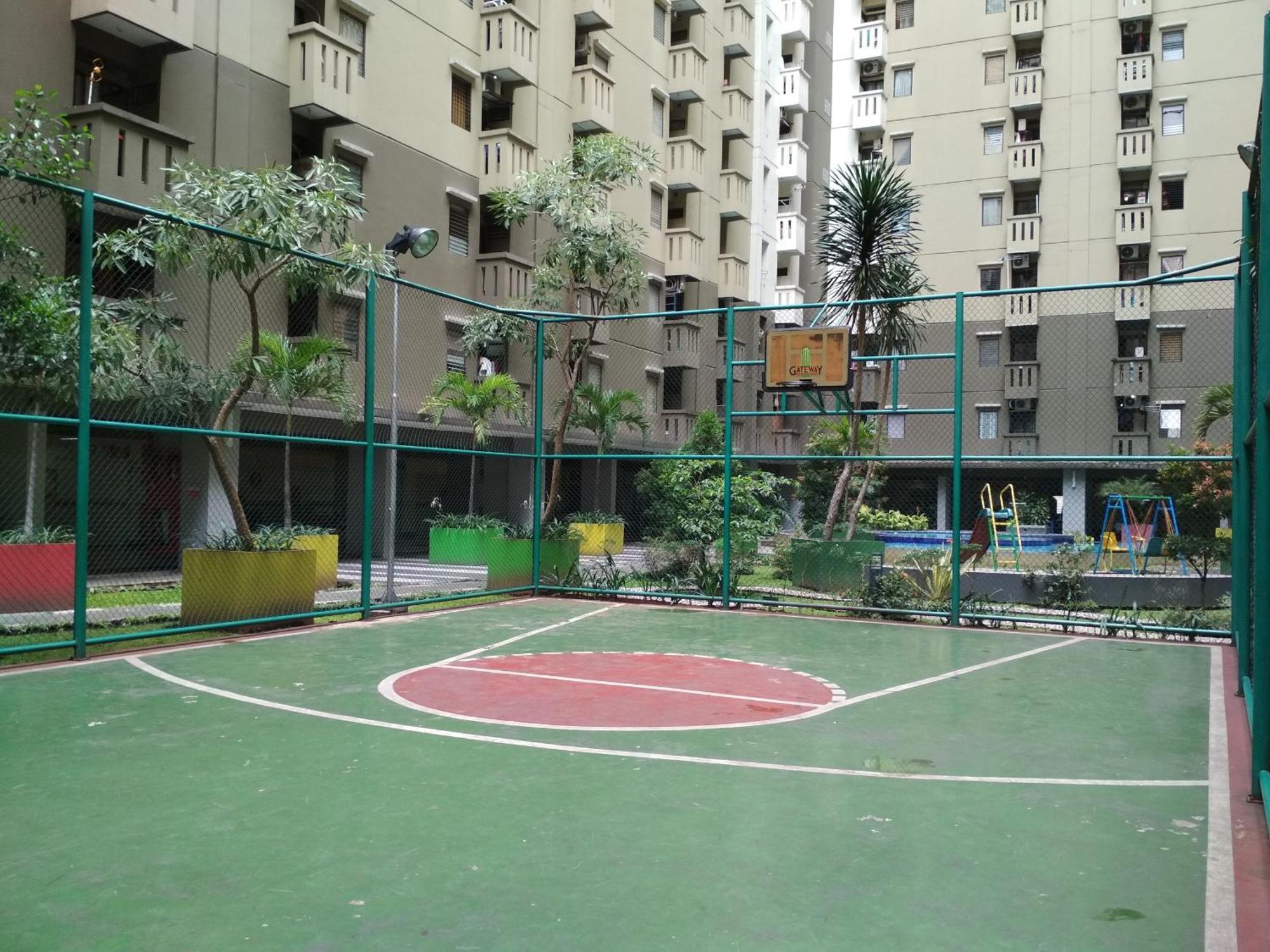 Homey 2br At Gateway Ahmad Yani Cicadas By Travelio