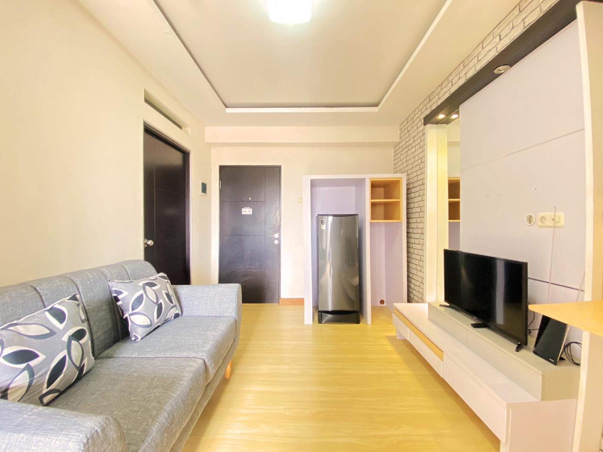 Homey 2br At Gateway Ahmad Yani Cicadas By Travelio Apartemen *