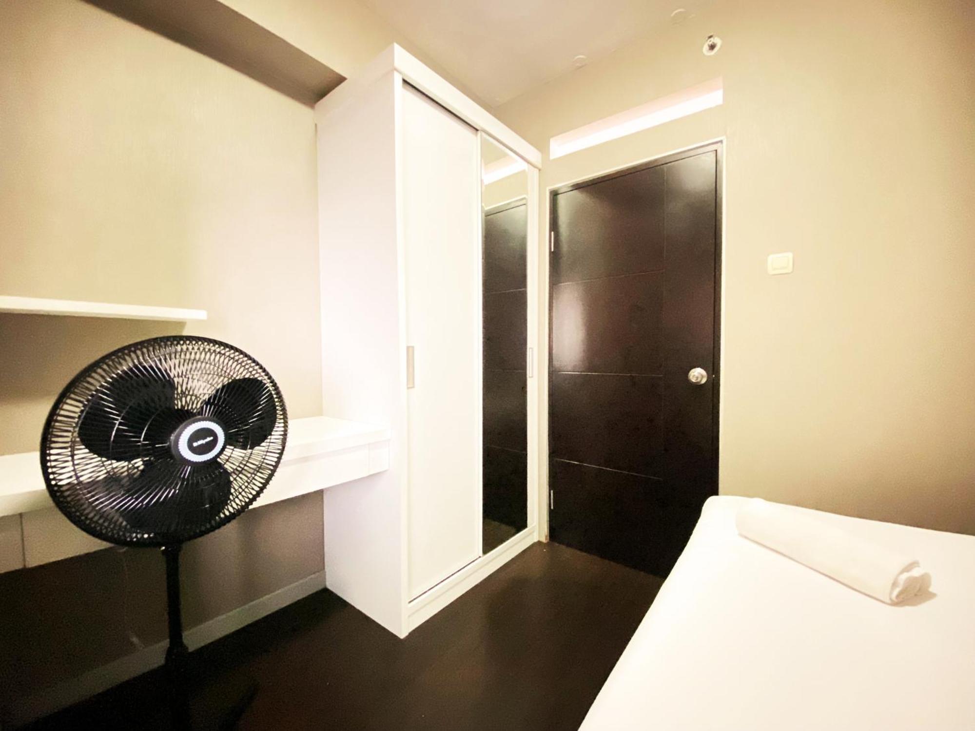 Homey 2br At Gateway Ahmad Yani Cicadas By Travelio * Bandung